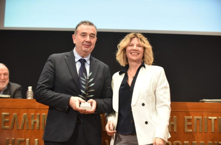 Απονομή τιμητική διάκρισης από τον ΠΣΑΤ στην ΠΟΕΣΥ 6 Μαρτίου 2025